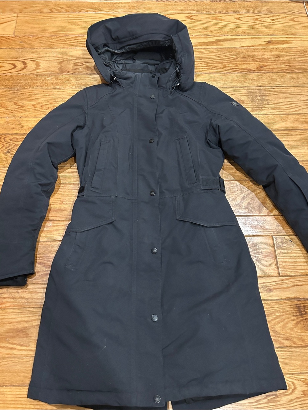 Women’s Black Hooded North Face Winter Coat - Insulated Goose  Parka